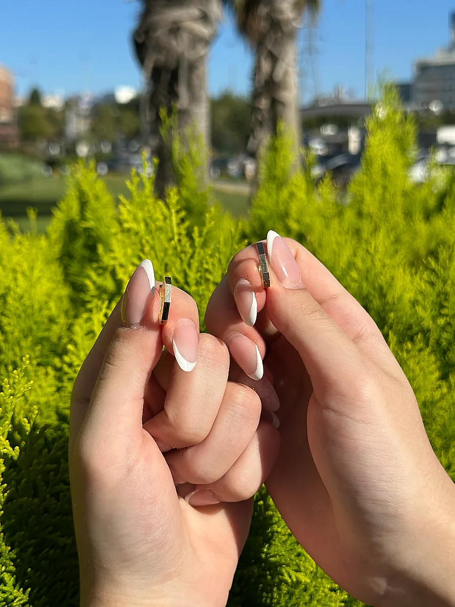 8 Ayar Altın Altıgen Model Küpe